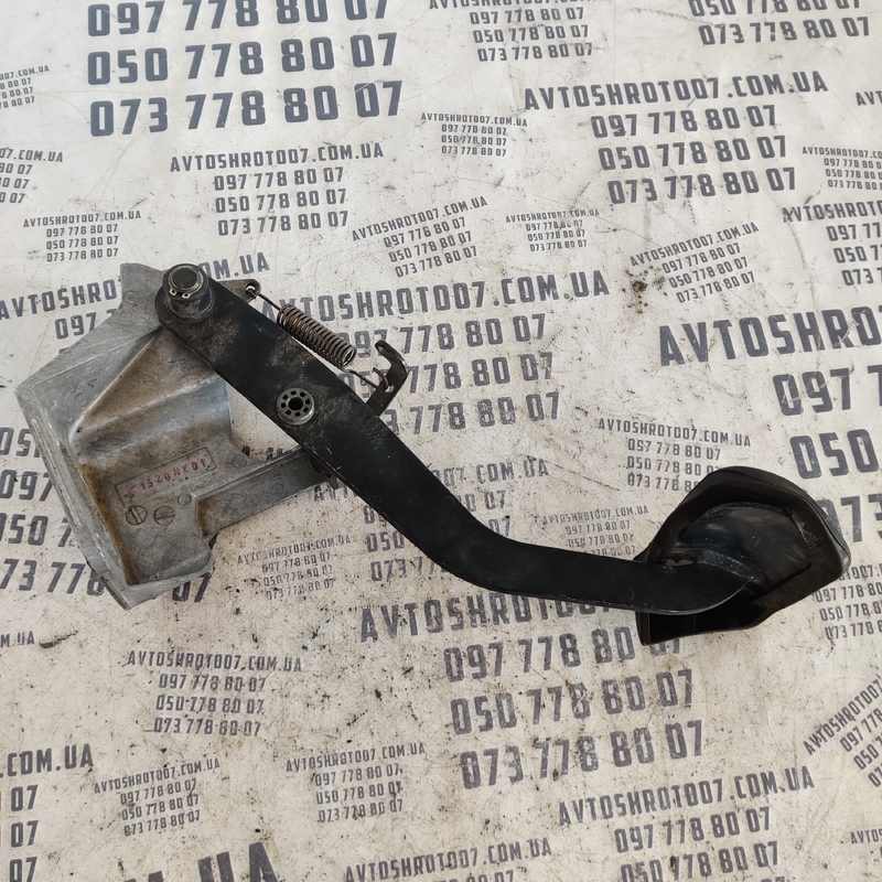 Педаль тормозу Mercedes S-Class W220 (98-05) OEM A2202900719