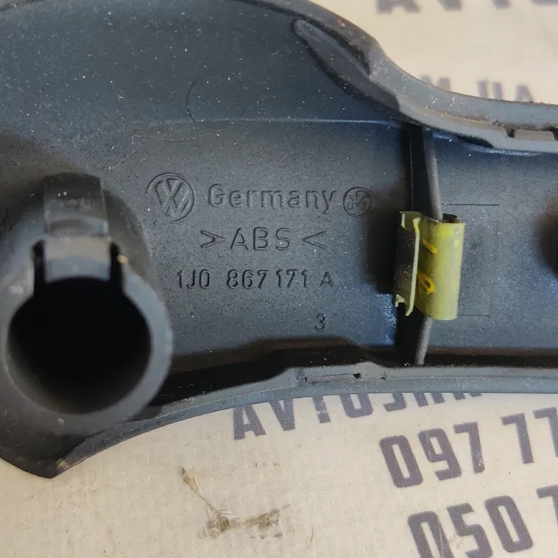 Ручка внутрішня Volkswagen Golf 4 задня ліва OEM 1j0867171a