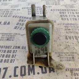 Бачок насосу ГУР Volkswagen Passat B5 8d0422373c фото 3