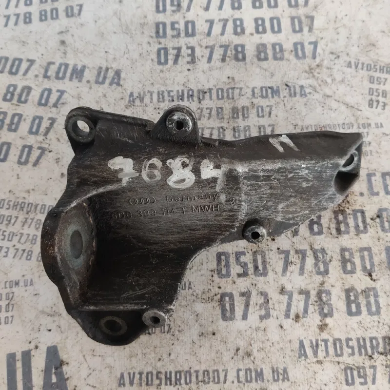 Кронштейн коробки передач Audi A6 C5 (97-05) OEM 8D0399114T
