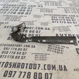 Петля капоту ліва Audi A4 B5 OEM 3B0823301