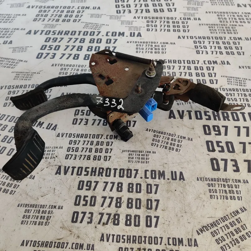 Педаль зчеплення Ford Focus MK1 (98-04) OEM 98AB2450