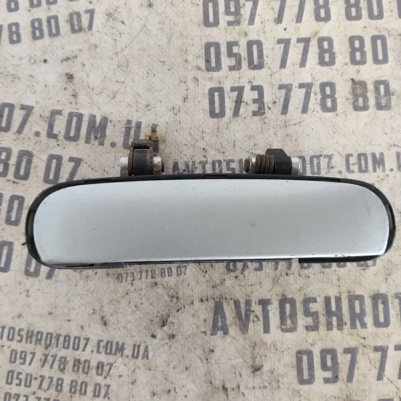 Ручка зовнішня Audi A6 C5 (97-05) перед. права OEM 4b2837886