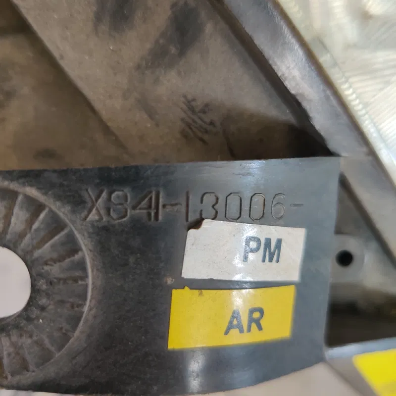 Фара передня ліва Ford Focus MK1 (98-04) OEM xs4113006