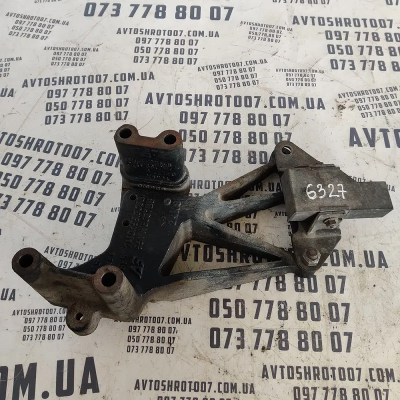 Кронштейн подушки двигуна VW Sharan 1A правий OEM 7M0199308B