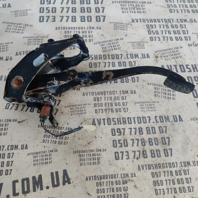 Педаль гальма Geely MK (06-15) 1.5 MR479QA бенз OEM 25780801