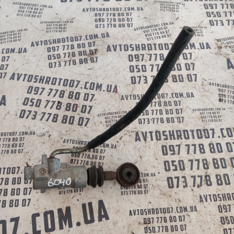 Циліндр зчеплення Volkswagen Passat B5 (96-05) OEM 8d1721401