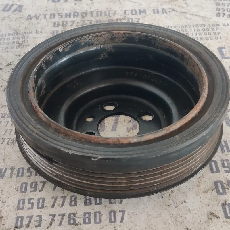 Шків коленвалу Volkswagen Jetta (10-18) OEM 038105243m