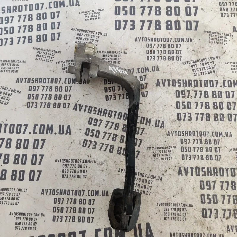 Педаль щеплення Volkswagen Passat B5 (96-05) OEM 8D1721316F