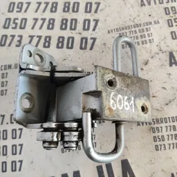 Дверна завіса задня ліва нижня Audi A6 C5 (97-04) 4B0833411B