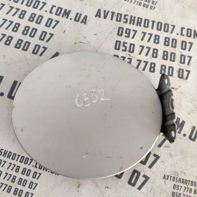 Лючок бака Audi A6 C5 (97-05) OEM 1h0010092l