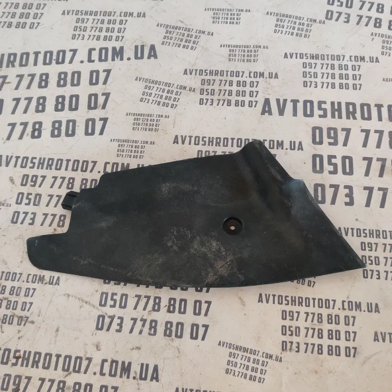 Накладка салону Mazda 3 BK (03-09) OEM BP4K64241