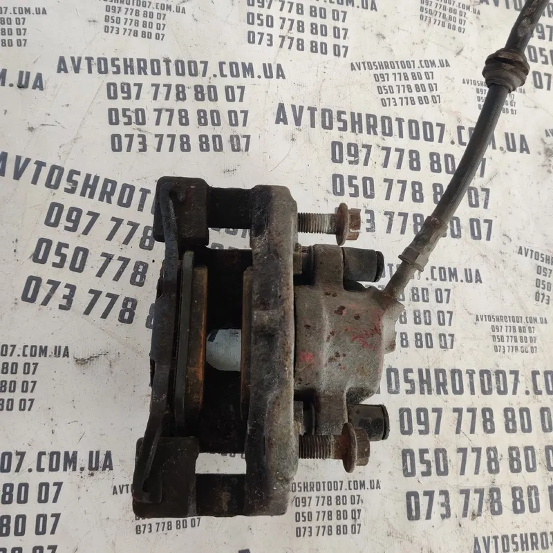 Супорт передній правий BMW 320 E46 (98-05) OEM 6492R