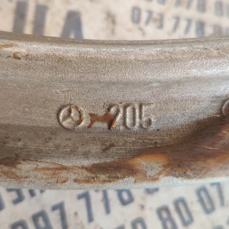 Ричаг Mercedes W205 14-21 перед. верх. лів. OEM A2053305501