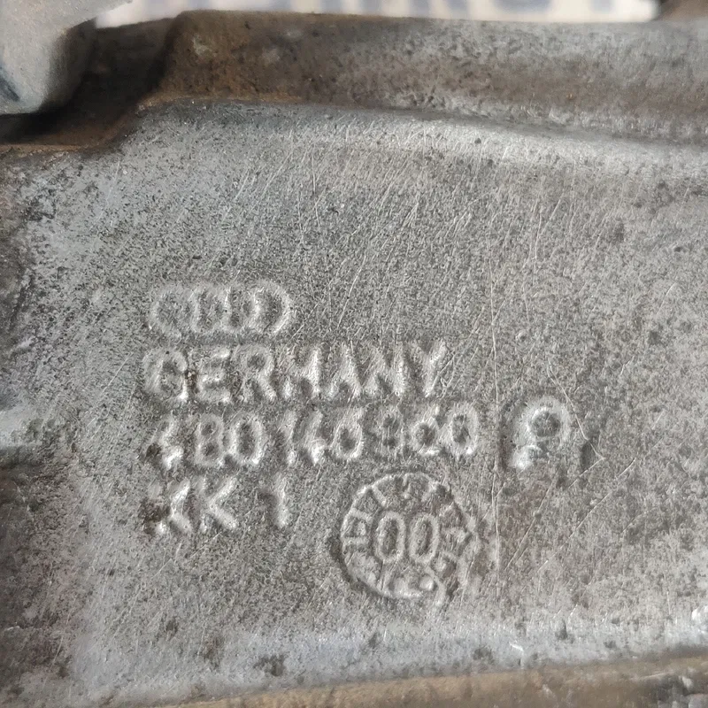 Дросельна заслонка Audi A6 C5 (97-05) 2.5 TDI OEM 4b0146960