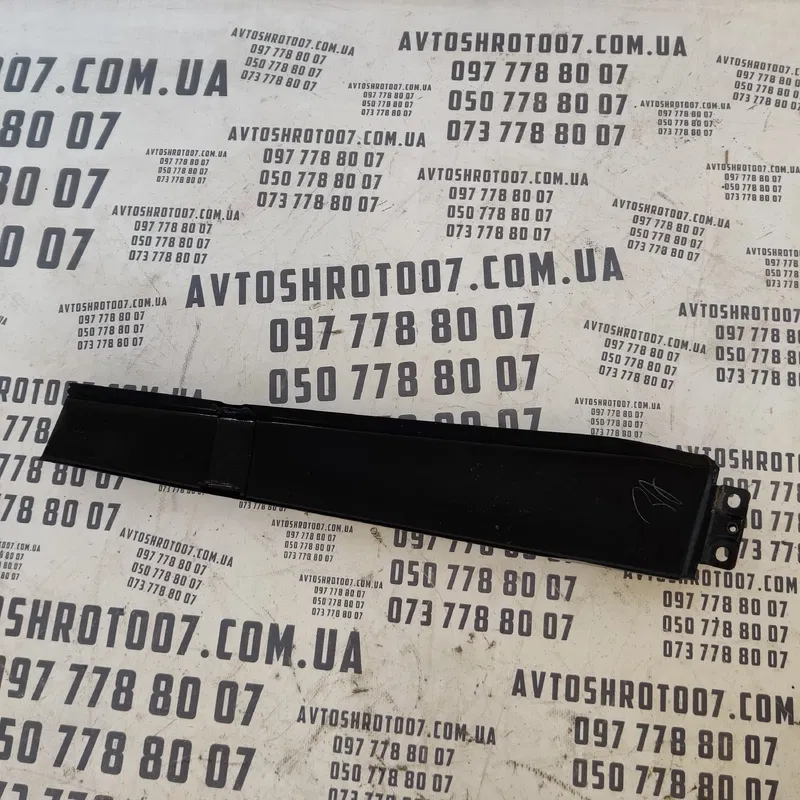 Дверна накладка Audi A6 C5 (97-05) ліва OEM 4b0853289