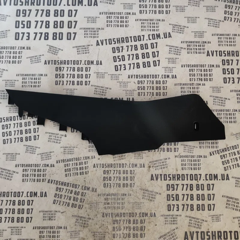 Накладка салону VW Passat B8 USA передня ліва OEM 5038147