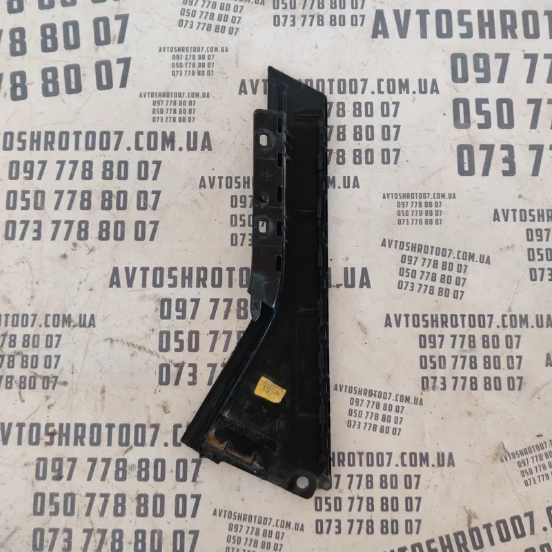 Накладка двері Range Rover Evoque задня права OEM bj32254a42