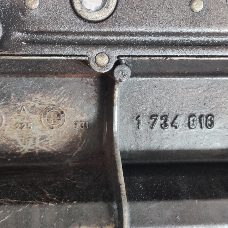 Клапанна кришка BMW 316 E36 (90-00) 1.6i OEM 1734010