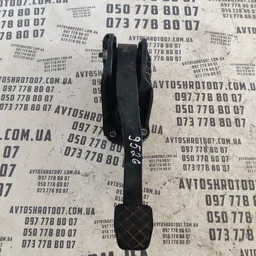 Педаль щеплення Skoda Octavia A5 (04-13) OEM 1K0721796E