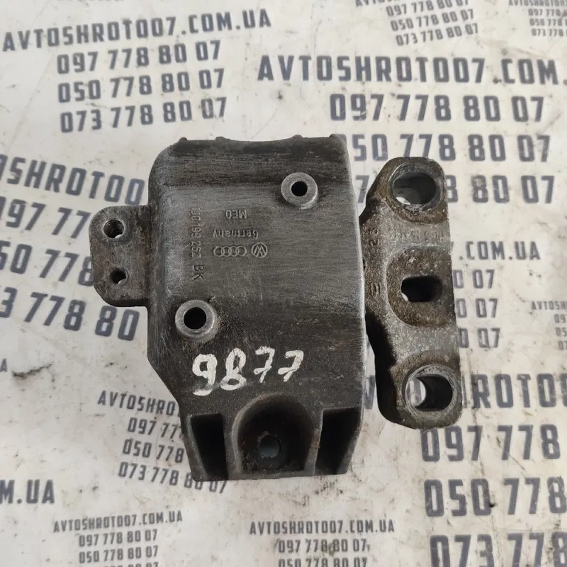 Подушка двигуна Skoda Octavia A5 (04-13) права 1J0199262BK