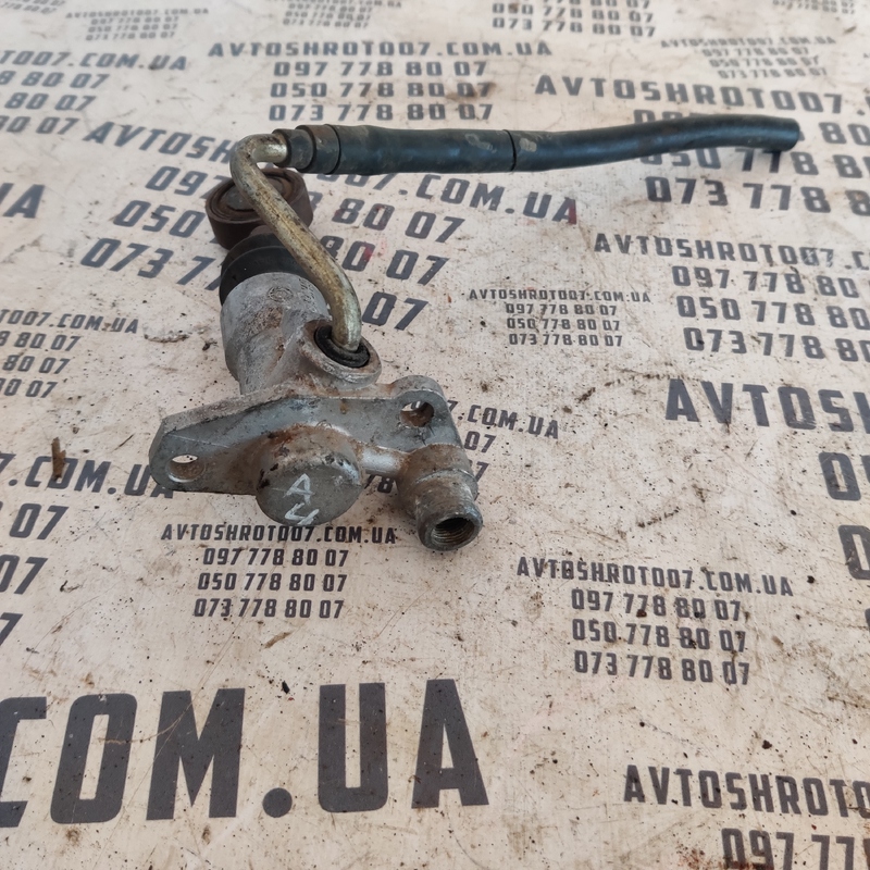 Циліндр зчеплення Volkswagen Passat B5 (96-05) OEM 8d1721401