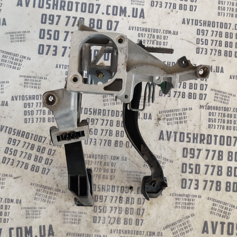 Блок педалей Audi A6 C5 (97-05) 8D1721117D