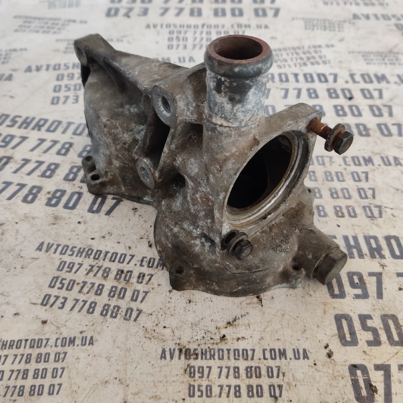 Корпус термостата Audi A4 B5 (94-01) OEM b050121013