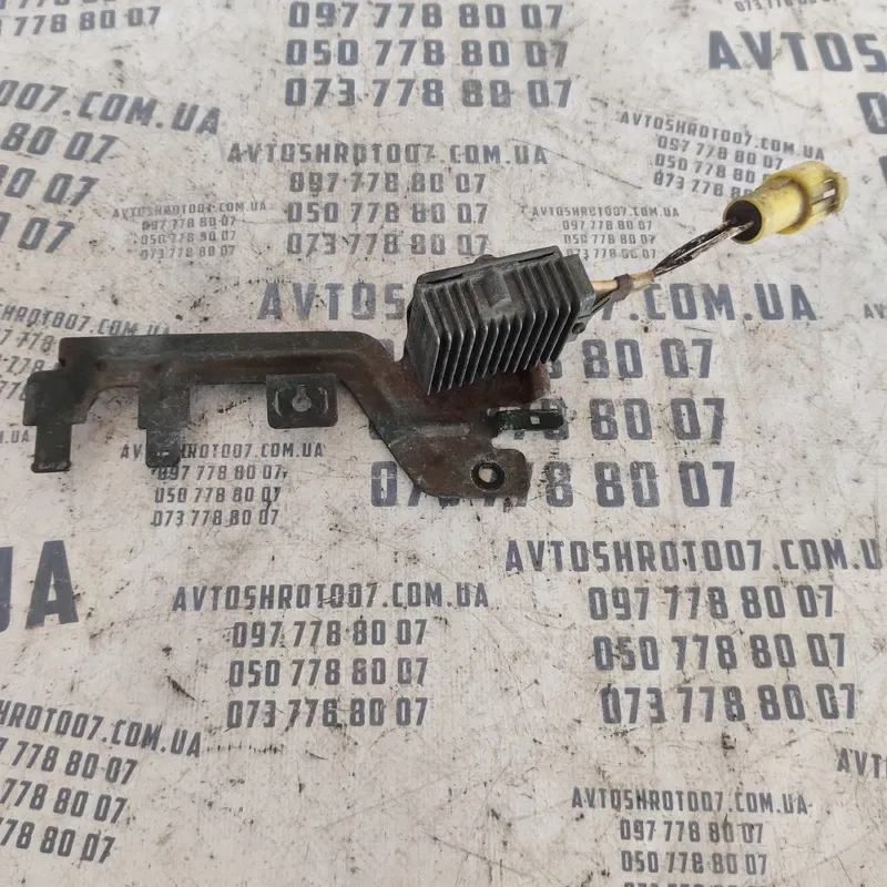 Реле паливного насосу Suzuki Swift OEM 799600670