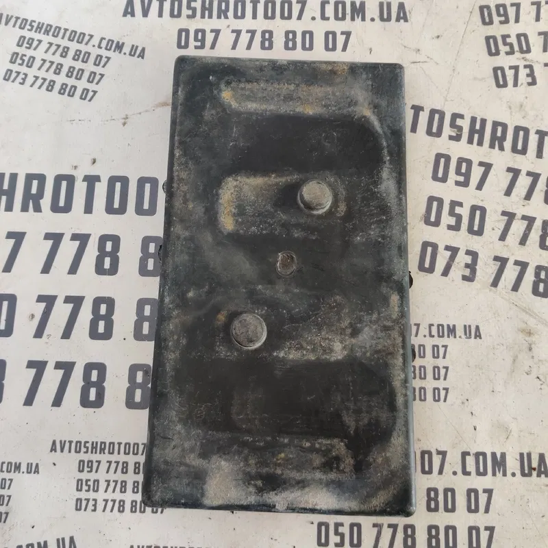 Кріплення АКБ Geely MK (06-16) 1.5 бенз нижнє OEM 1017003338