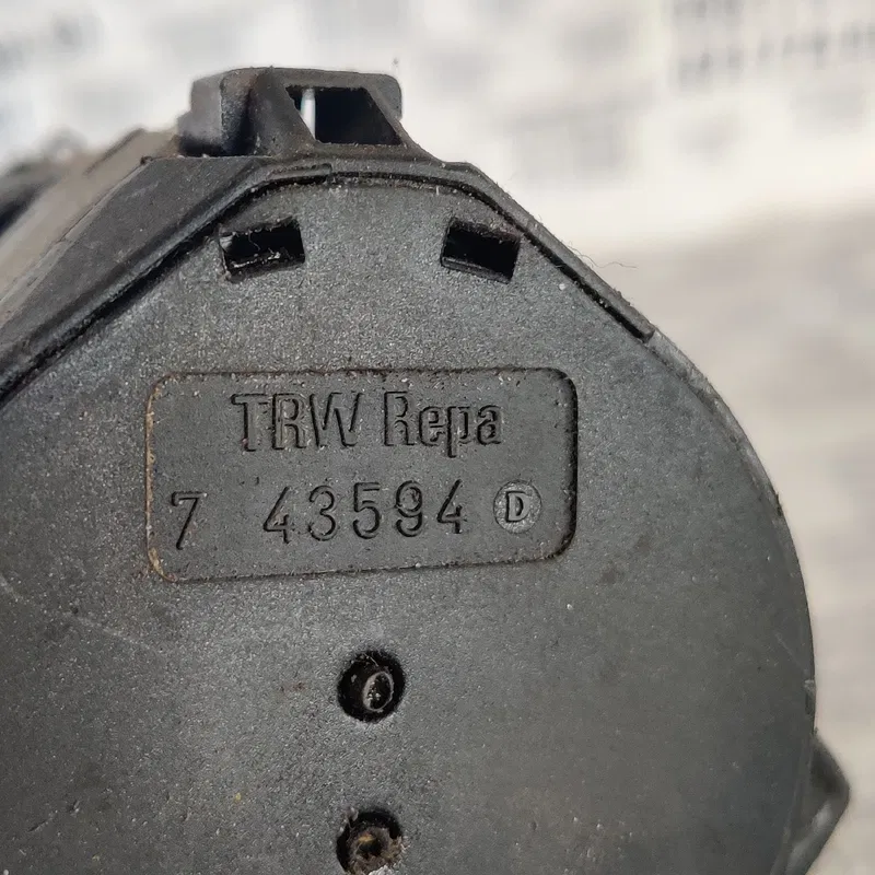 Ремінь безпеки VW Sharan 1A (95-10) пер.прав. OEM 7m0857706c