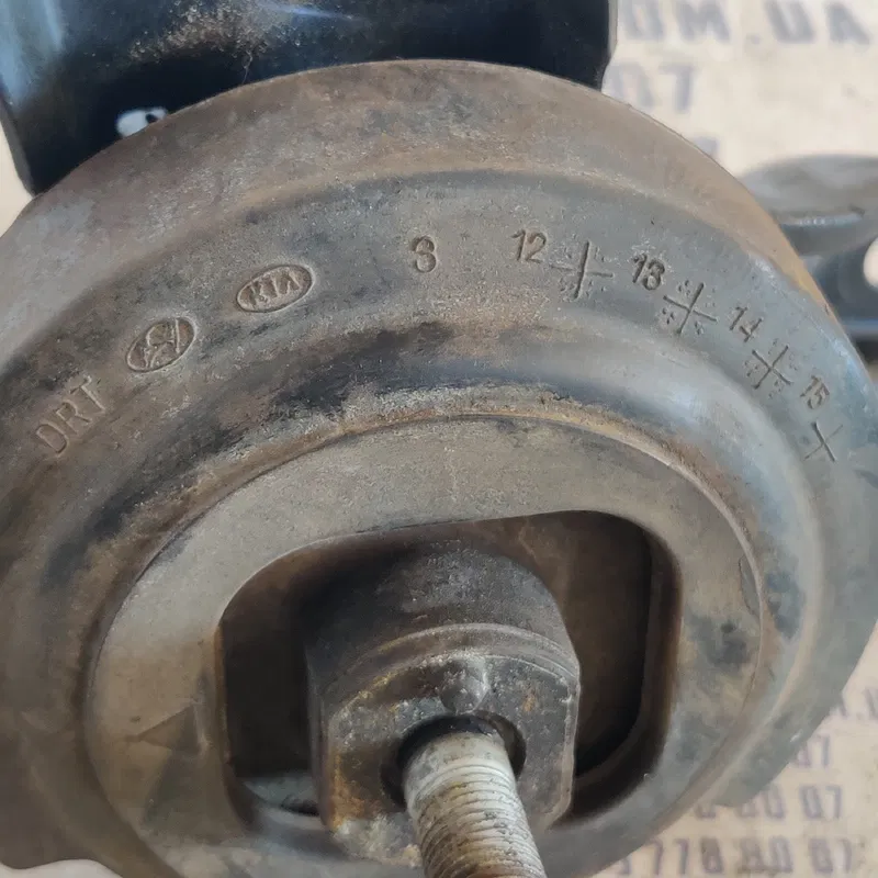 Подушка двигуна Hyundai Santa Fe 12-18 2.4 Gdi Права 7788007