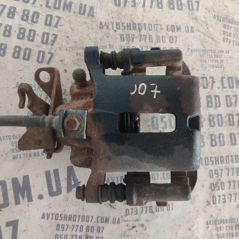 Тормозний супорт Jaguar S-Type 99-08 зад. пр. OEM vfsu01000