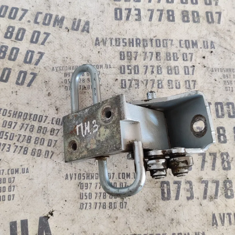 Дверна завіса Audi A6 C5 (97-05) задня права OEM 4b0833412b