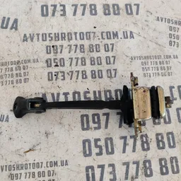 Обмежувач дверей Geely MK 06-15 1.5 бенз зад ліва OEM 576052