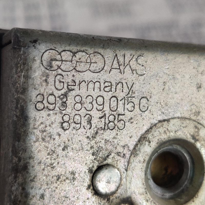 Замок дверей Audi 80 B3 (86-91) задня ліва OEM 893839015c