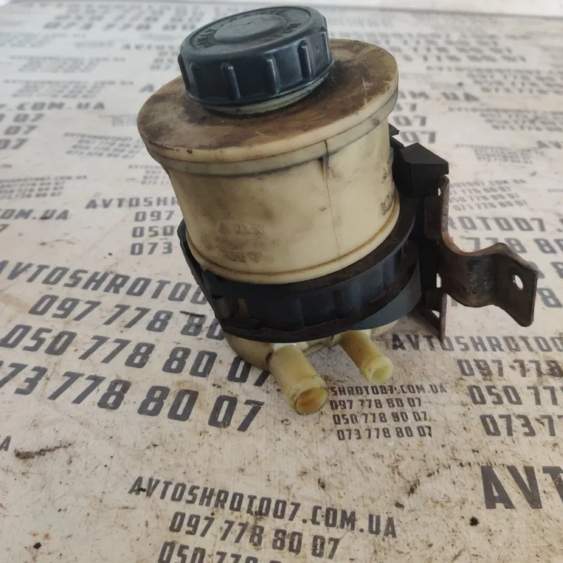 Бачок насосу ГУР Renault Kangoo OEM 7700795347