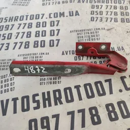 Петля капоту VW Passat B5 (96-05) права OEM 3b0823302