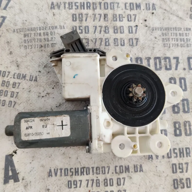 Мотор склопідіймача Toyota Avensis T25 (03-08) пр. 992046100
