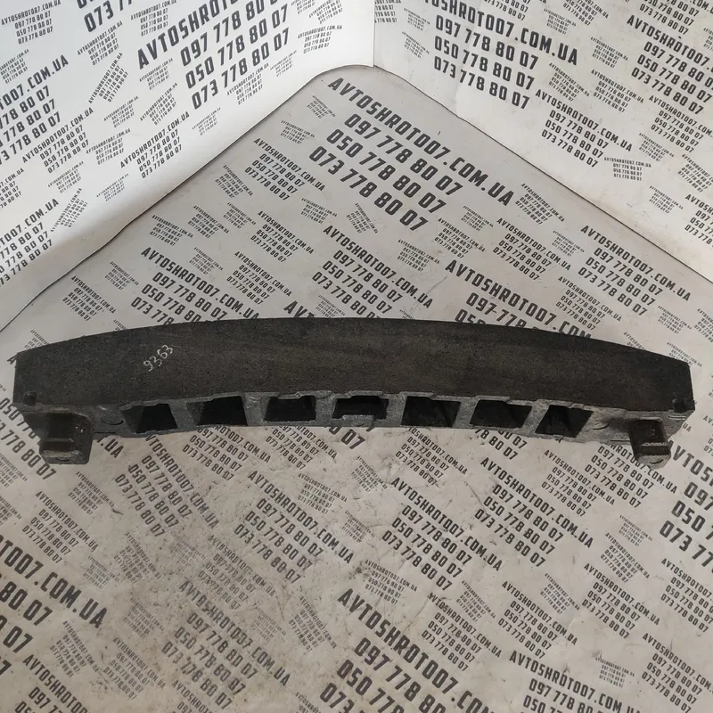 Абсорбер бампера передній Skoda Rapid (12-20) OEM 5JH807251