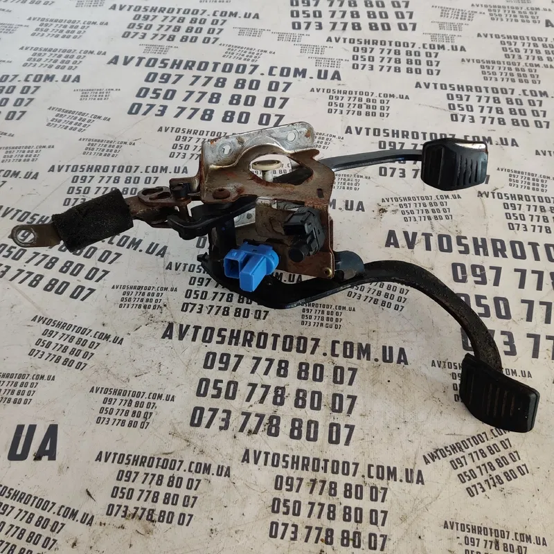 Педаль зчеплення Ford Focus MK1 (98-04) OEM 98AB2450