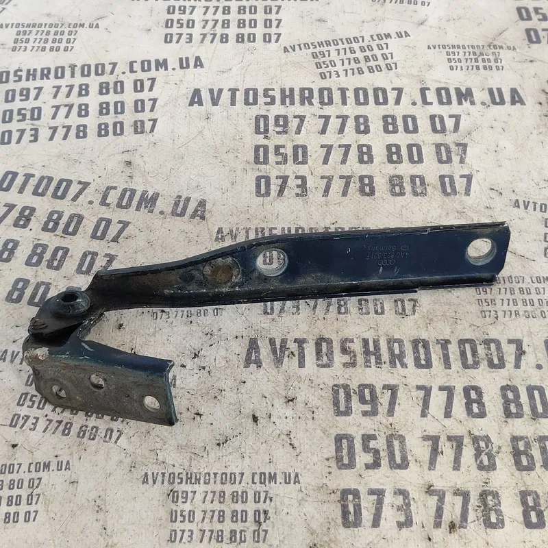 Петля капоту Audi A6 C4 (94-97) ліва OEM 4A0823301F
