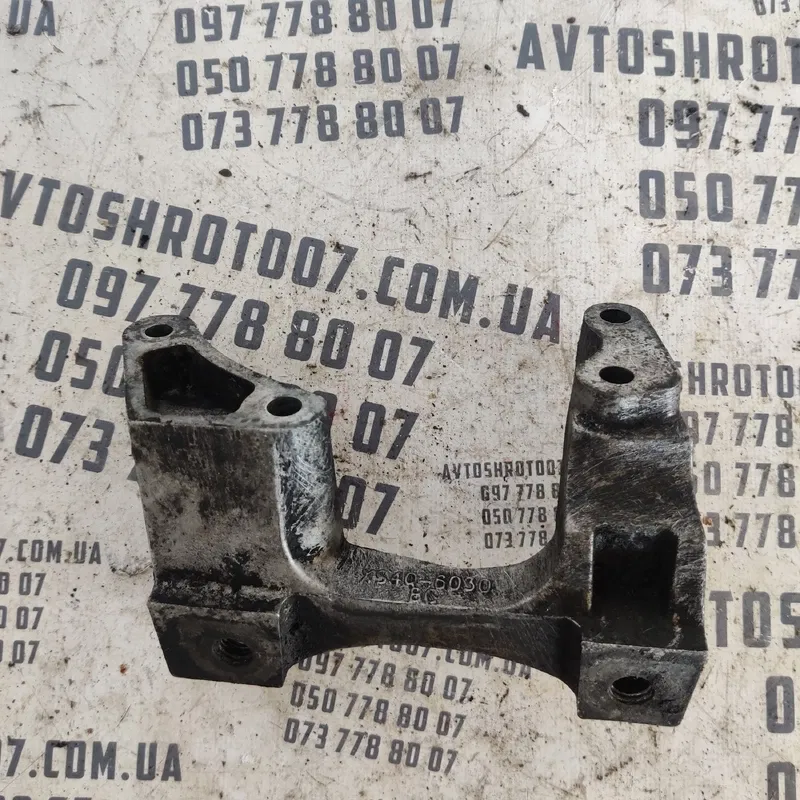 Кронштейн подушки двигуна Ford Focus MK1 98-04 xs406030bc