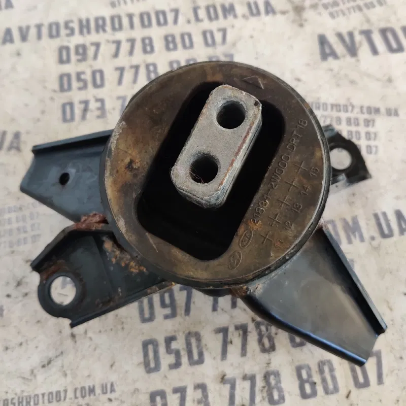Подушка двигуна Hyundai Santa Fe 12-18 2.4 ліва 218342w000