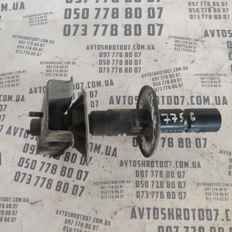 Кронштейн бампера BMW E36 (90-00) 1.6 пр пер OEM 51118119258