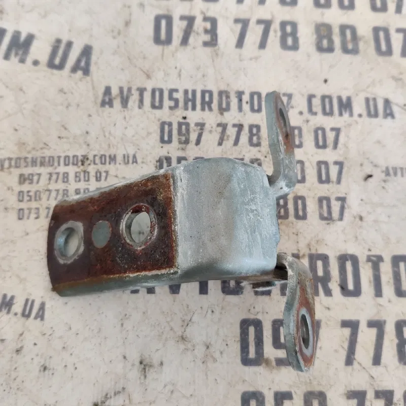 Дверна завіса Geely MK (06-15) 1.5 бенз задня права A045938