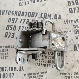 Завіса Audi A6 C5 (97-05) передня права нижня OEM 4b0831412a