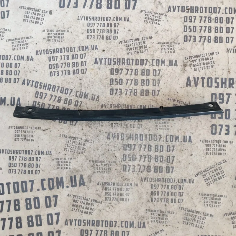 Направляюча скла Fiat Doblo права OEM 735394534