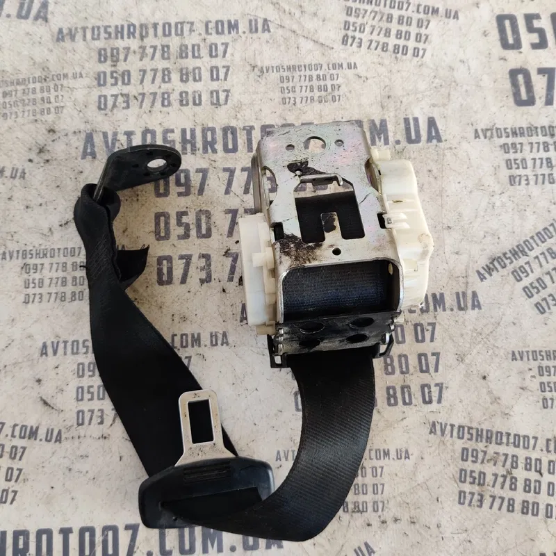 Ремінь безпеки Skoda Fabia 2 (07-14) задній лів 5J6857447RAA