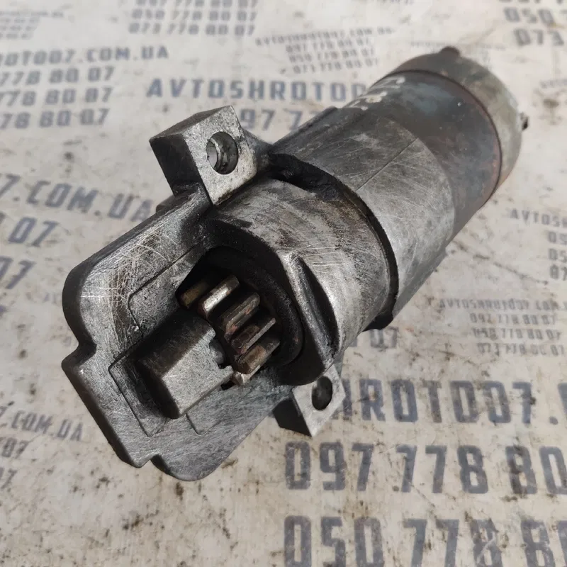 Стартер Mazda 3 BK (03-09) OEM m000t90981